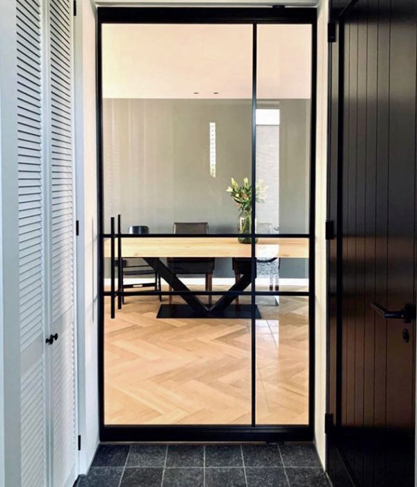 internal-doors-pivot-image-02